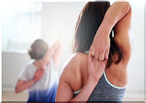 Stretch out against shoulder problems