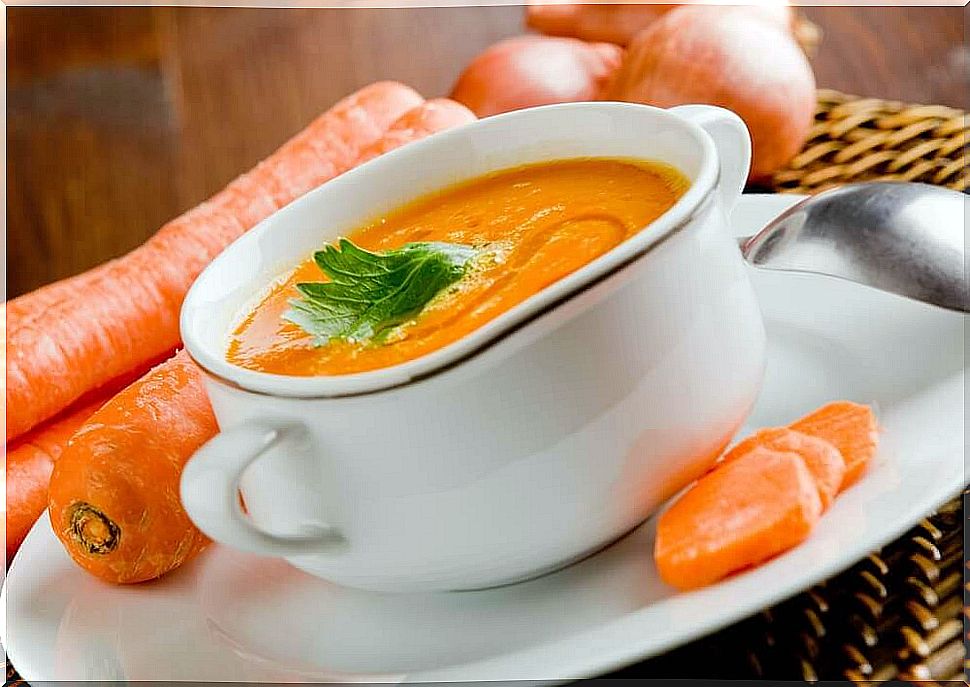 Creamy carrot soup