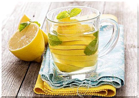 Lemon water helps you lose weight