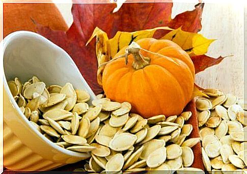 8 Reasons Why You Should Eat Pumpkin Seeds