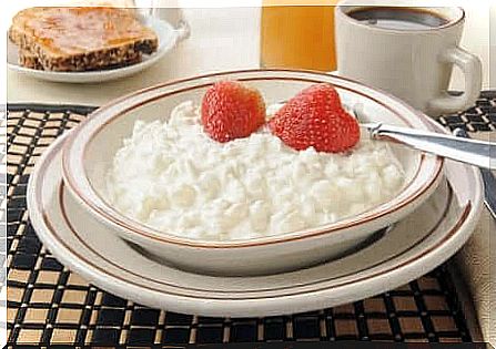 Protein intake with cottage cheese and berries