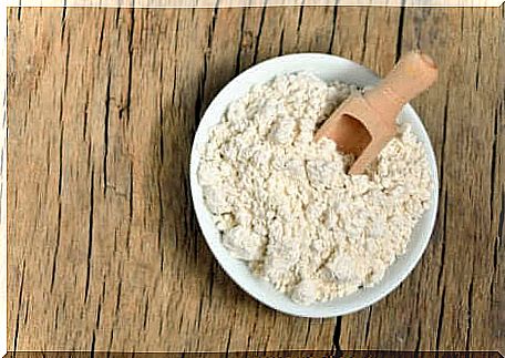 Colloidal oatmeal in a bowl on a table.